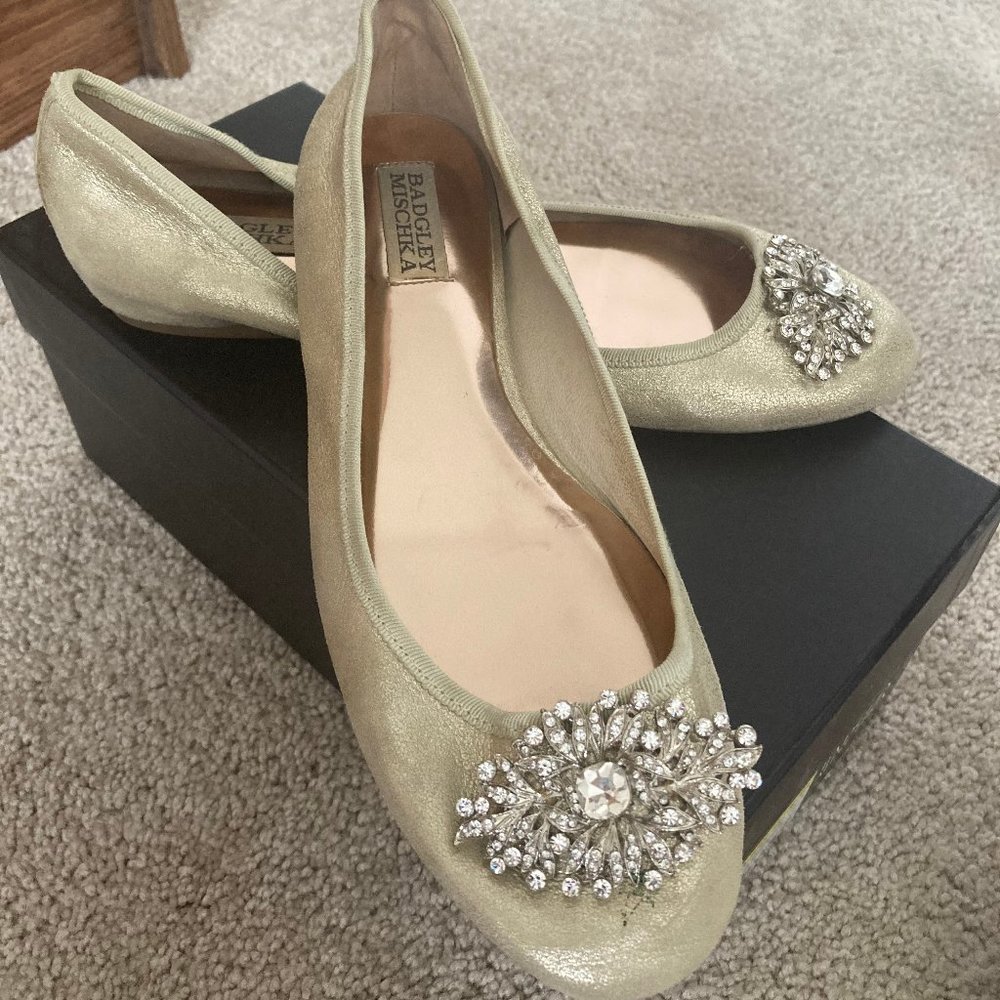💘Bagdley Mishka gold leather flats w/ diamond 💎